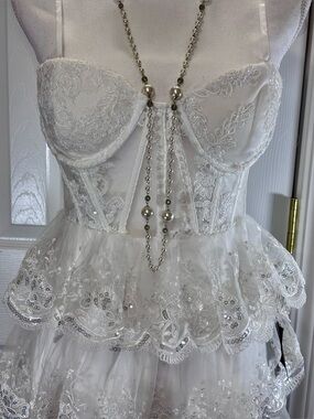 Lulus White Embroidered Sequin Tiered Mini Sweetheart Neckline Size S #2431611
